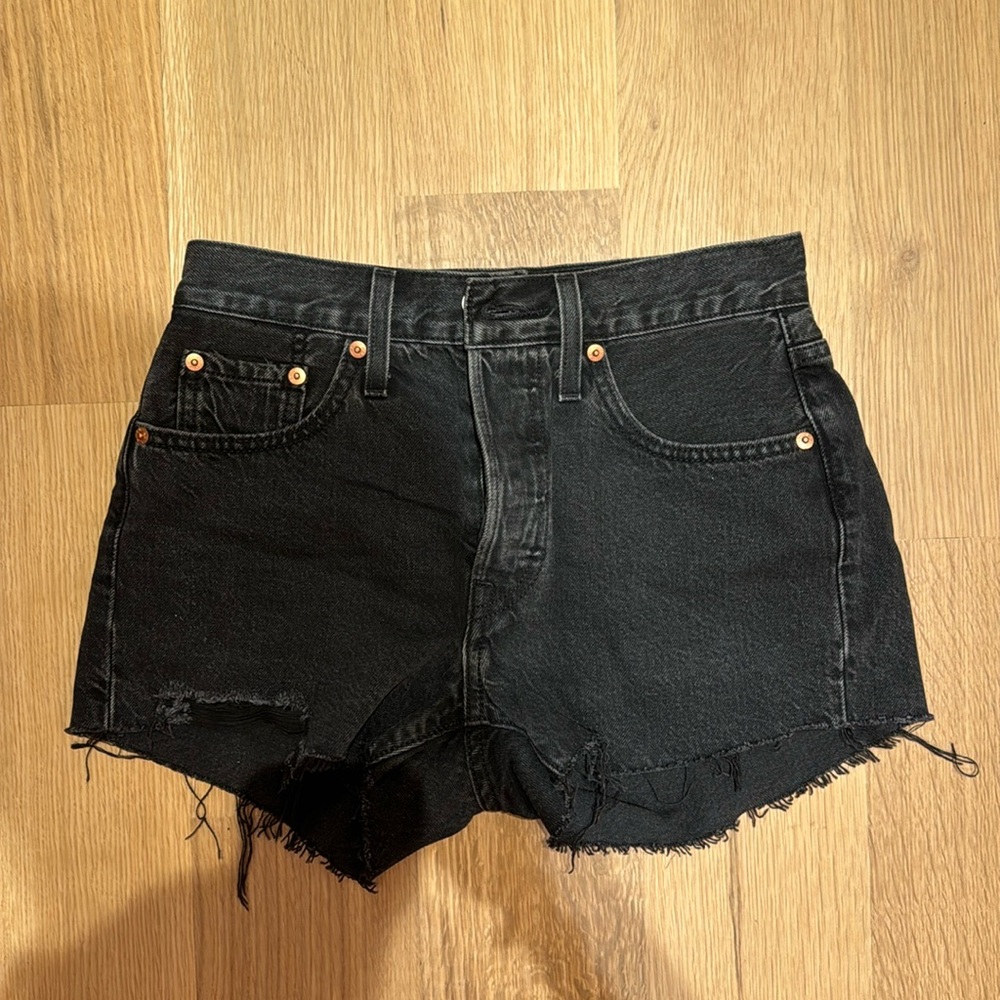 NWOT Levi’s Jean Shorts